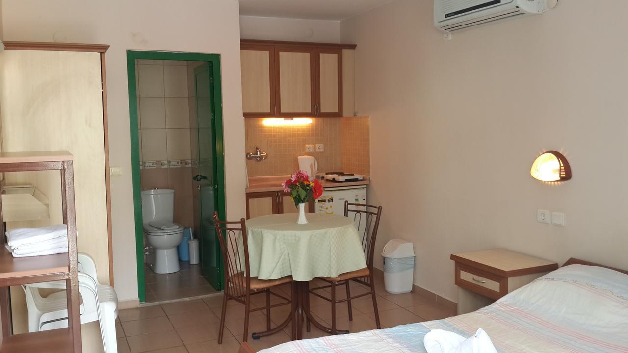 Avlu Apartments 1 İçmeler Chambre photo
