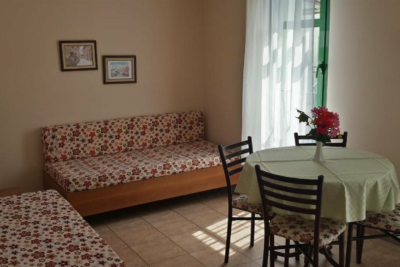 Avlu Apartments 1 İçmeler Extérieur photo